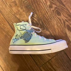 Worn once good condition Millie Bobby brown converse chuck taylor platforms